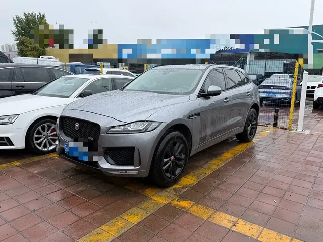 Jaguar F-PACE 2020 2.0T R-Dynamic SE