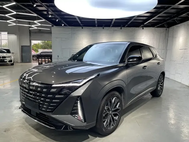Changan UNI-Z New Energy 2024 Blue Whale iDD 125km Surpassing Edition