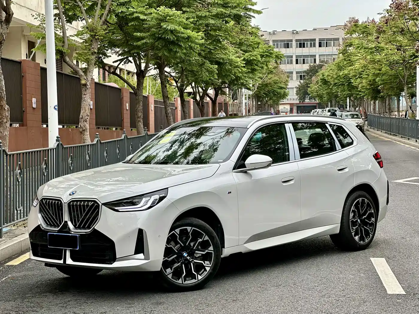 BMW X3 2025 xDrive30L Leading Model M Sport Black Package