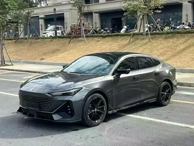 Changan UNI-V 2022 1.5T Premium Model