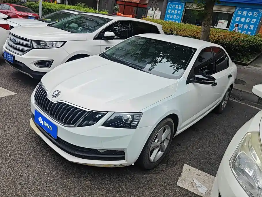 Škoda Octavia 2019 1.5L Manual Standard China VI