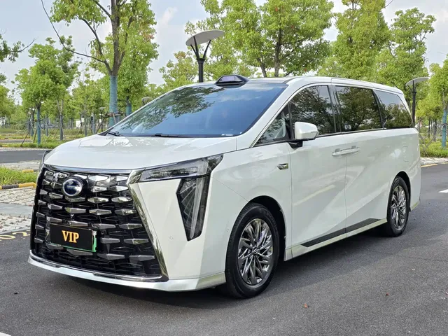 GAC Trumpchi Xiangwang M8 2025 Model QianKun Series Ultra First Class