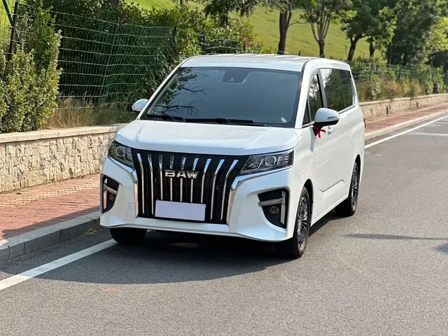 BAW (Beijing Automobile Works) Ruisheng Ace M7 2025 2.0L Automatic Long Wheelbase Mid-level Operation 9-seater