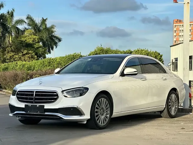 Mercedes-Benz E-Class 2022 E 300 L Fashion