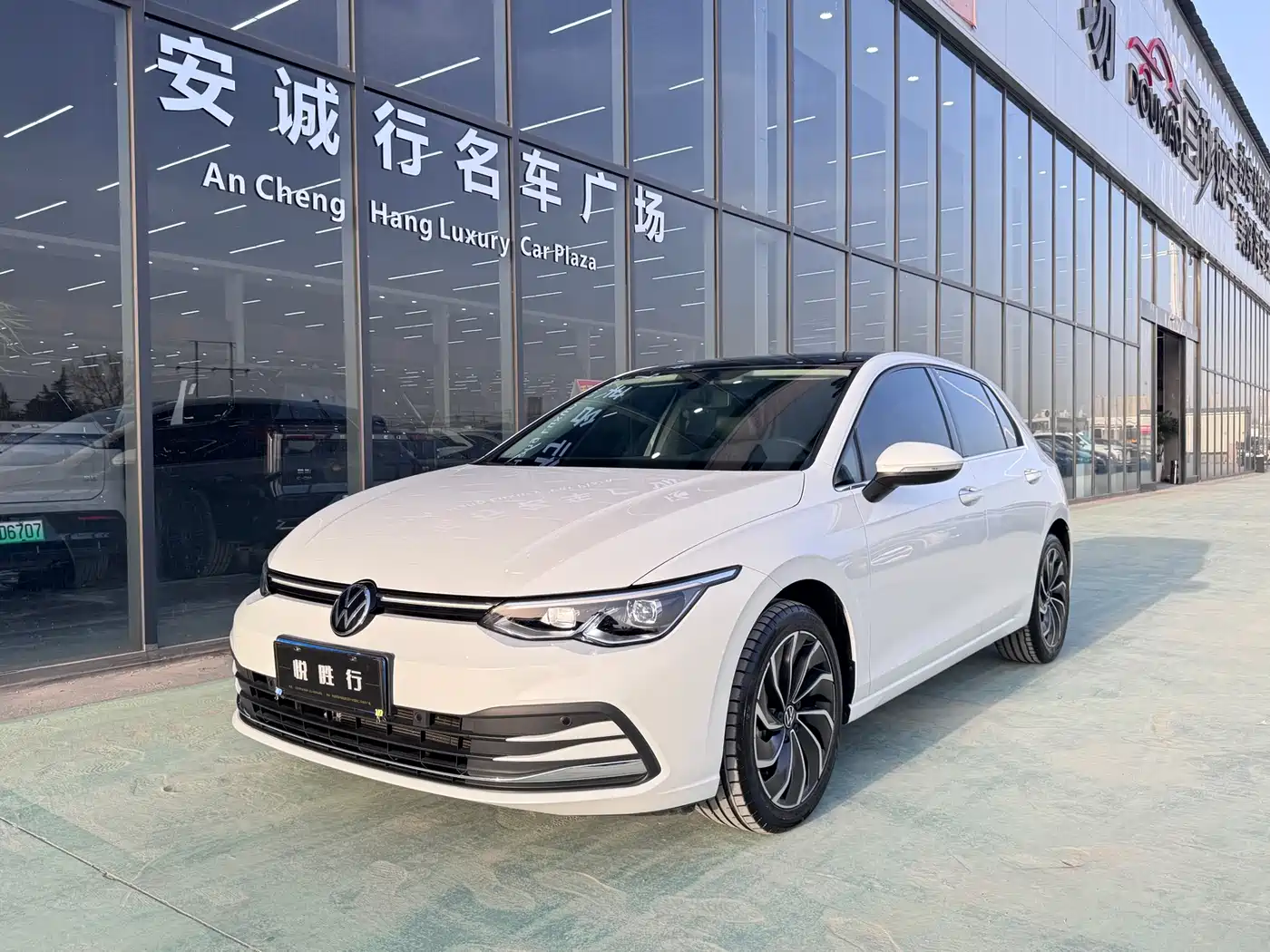 Volkswagen Golf 2023 280TSI DSG Pro