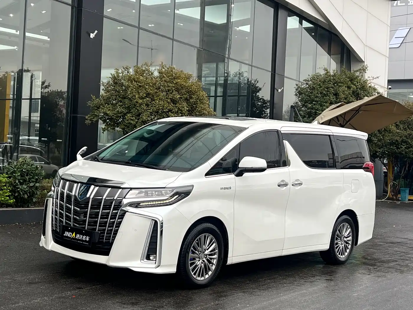 Toyota Alphard 2019 Hybrid 2.5L Luxury