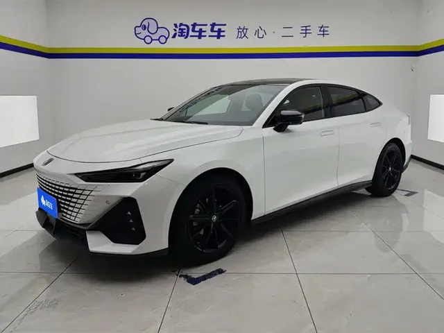 Changan UNI-V 2022 1.5T Premium Model