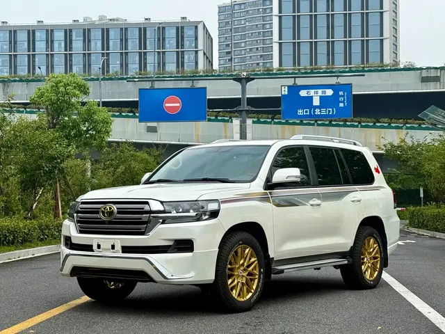 Toyota Land Cruiser (Import), 2018