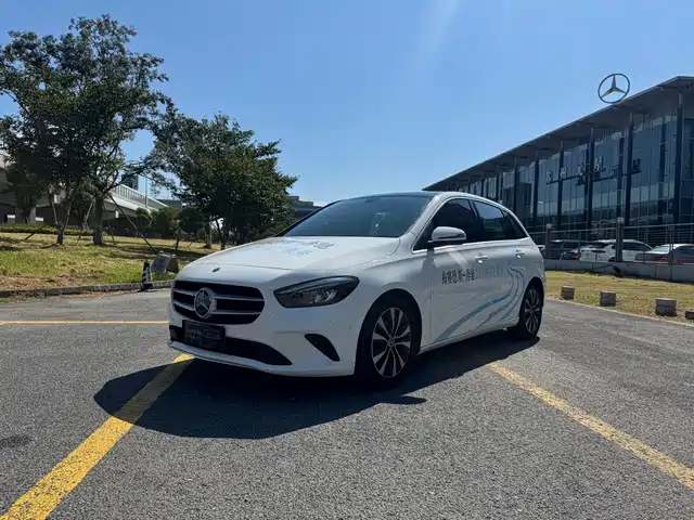 Mercedes-Benz B-Class 2021 B 200 Dynamic
