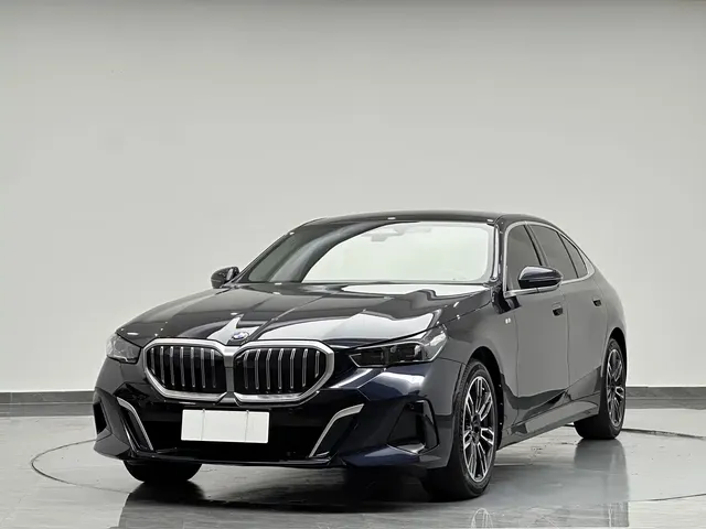 BMW 5 Series 2025 530Li Leading M Sport Package