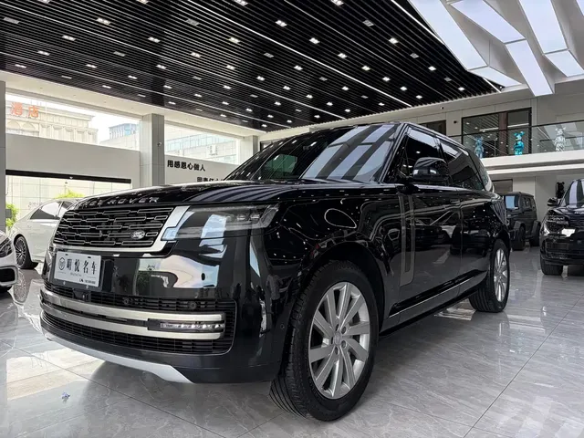 Land Rover Range Rover 2023 3.0 L6 400PS Golden Age 7-Seater Long Wheelbase