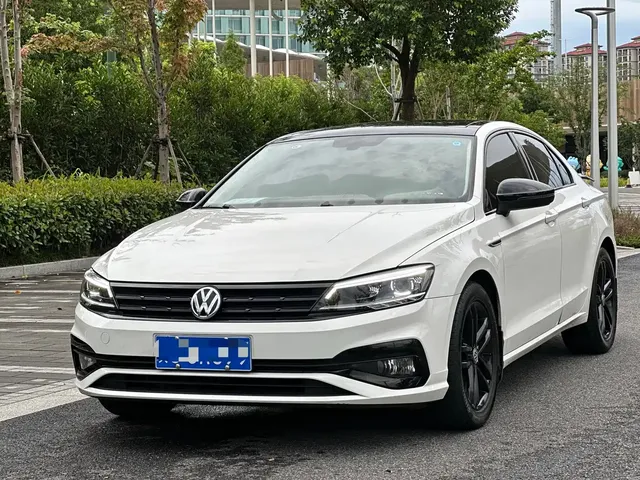 Volkswagen Lamando 2021 230TSI DSG Fashion Edition