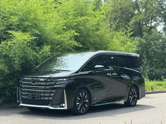 Toyota Vellfire 2024 Crown Hybrid 2.5L Premium Edition