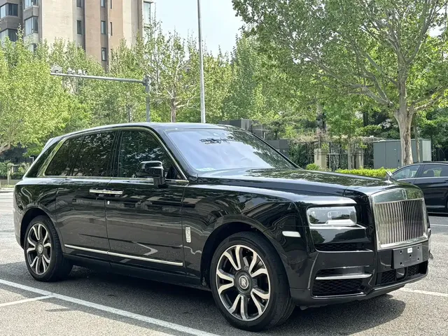 Rolls-Royce Cullinan 2024 5-Seater