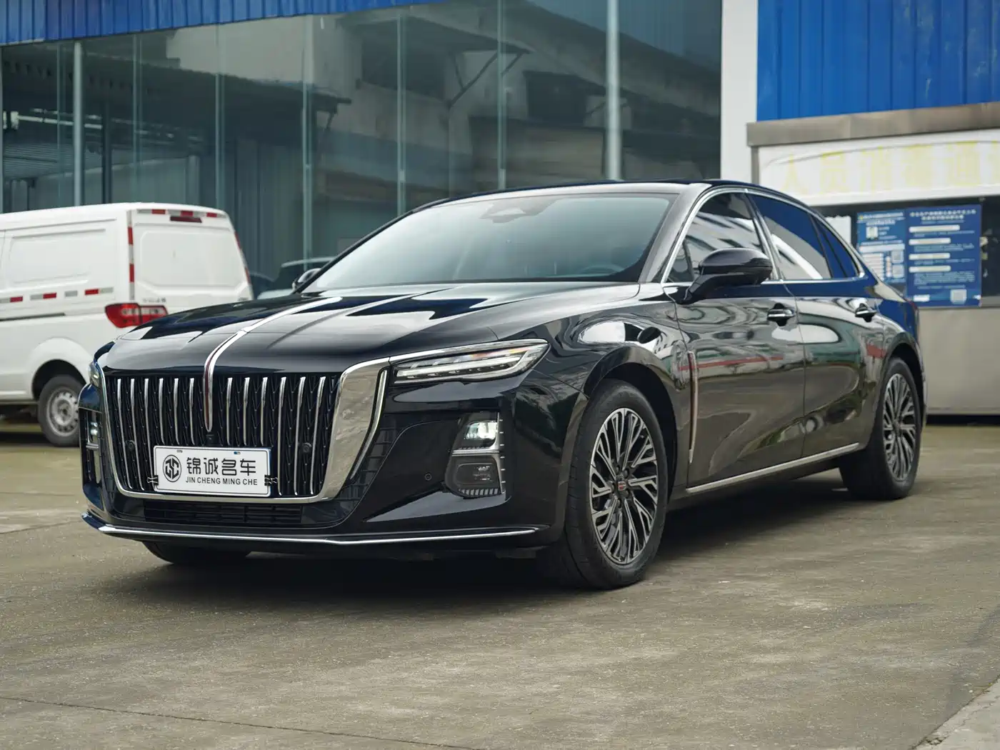 Hongqi H5 2024 2.0T Automatic Smart Connect Flag Smooth Edition