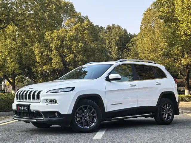 Jeep Cherokee 2020 2.0L 2WD Classic Sport Edition