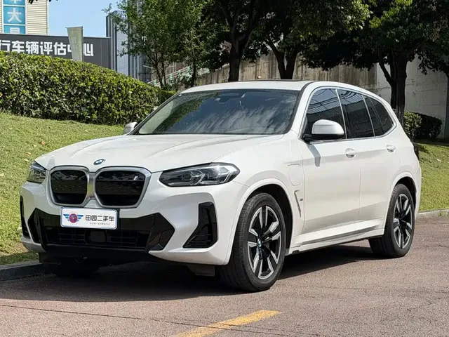 BMW iX3 2022 Facelift Leading Model