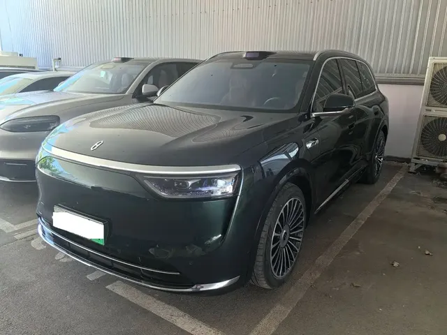 AITO Wenjie AITO M8 2025 Extended Range Ultra 53.4kWh 6-Seater