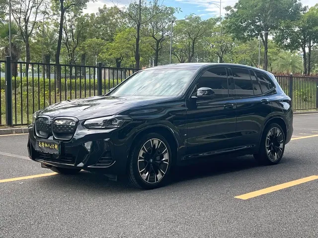 BMW iX3 2024 Innovation Leader