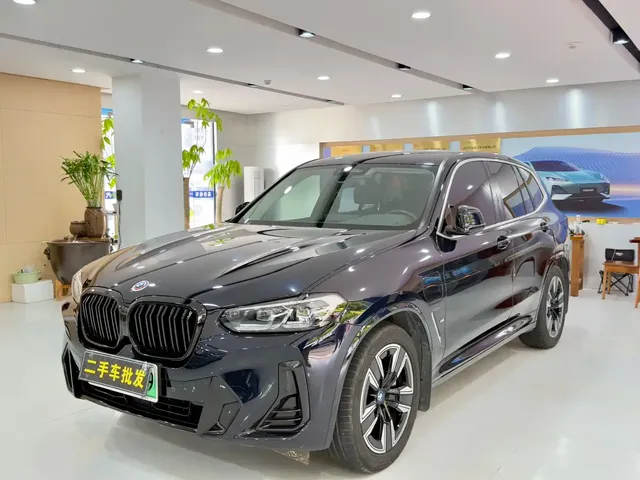 BMW iX3 2022 Facelift Leading Model