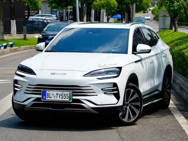 BYD Song PLUS PHEV 2023 Champion Edition DM-i 110KM Flagship PLUS