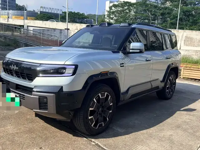 Fang Cheng Bao Leopard 8 2025 Smart Brave Flagship Drone Edition 7-seater