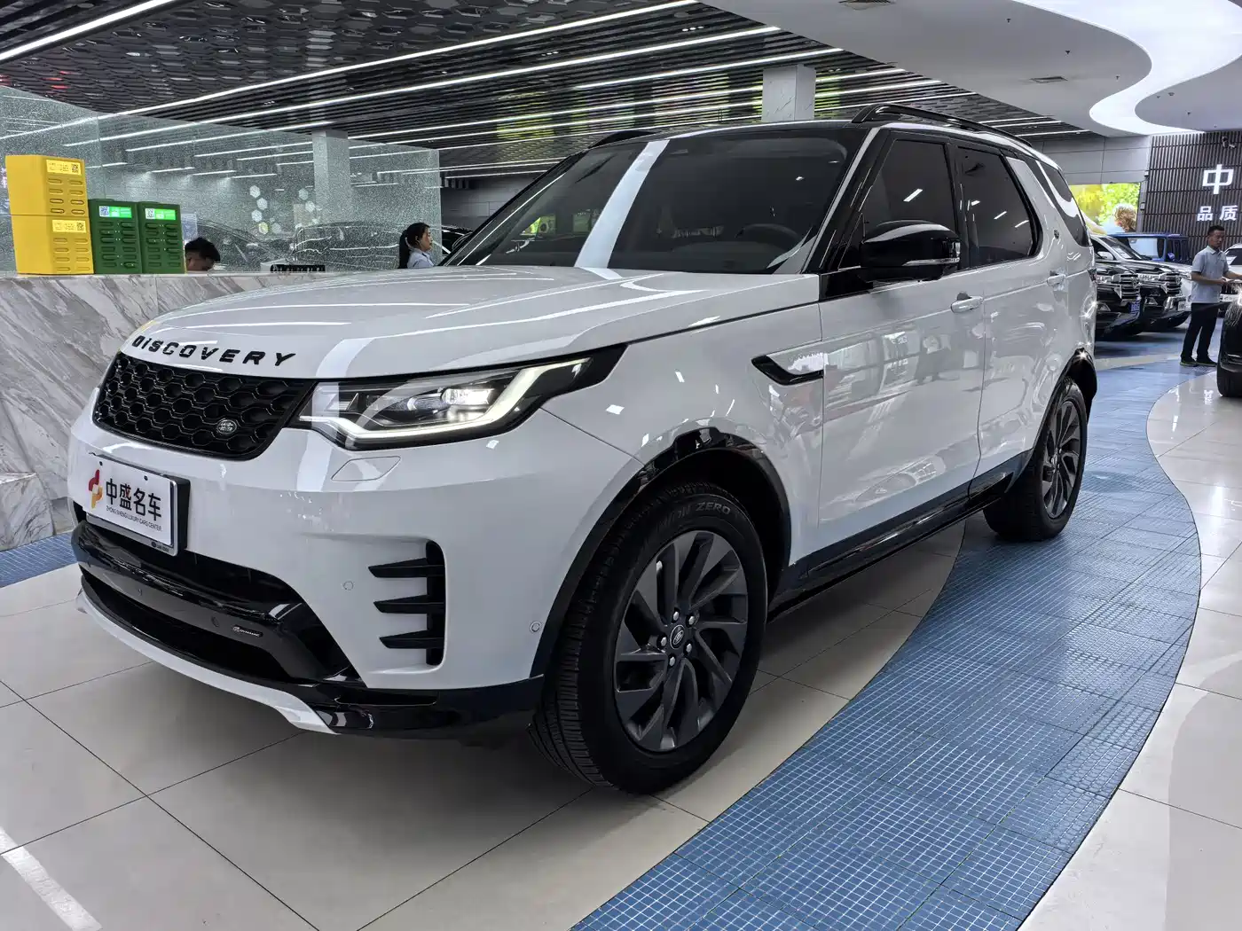 Land Rover Discovery 2023 Facelift 360PS R-Dynamic S
