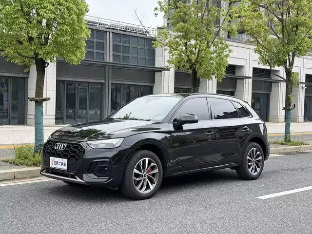 Audi Q5L 2024 Model 40 TFSI Luxury Dynamic