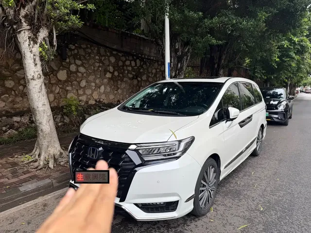 Honda Elysion 2022 2.0L e:HEV Supreme Edition