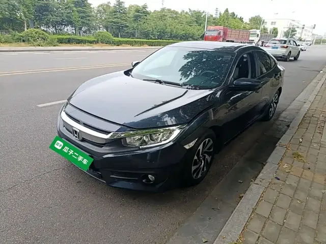 Honda Civic 2016 220TURBO CVT Luxury Edition