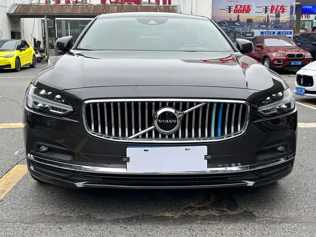 Volvo S90 2021 Model B5 Momentum Luxury Edition