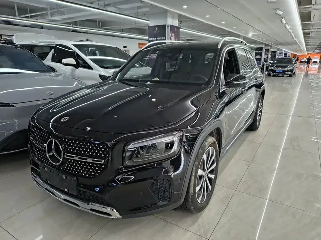 Mercedes-Benz GLB 2025 Model GLB 220 Fashion Style