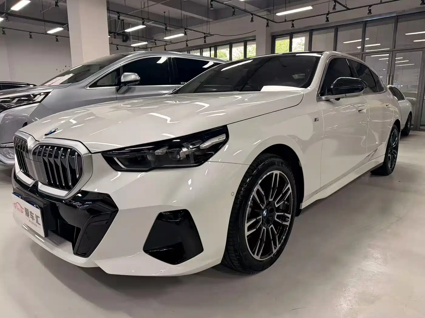 BMW 5 Series 2025 525Li M Sport Package