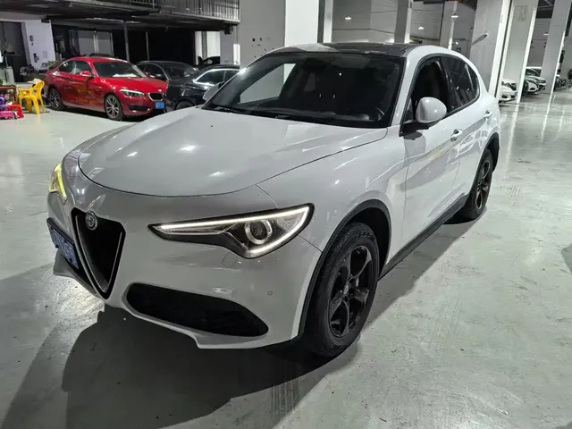 Alfa Romeo Stelvio 2017 2.0T 200HP Elite