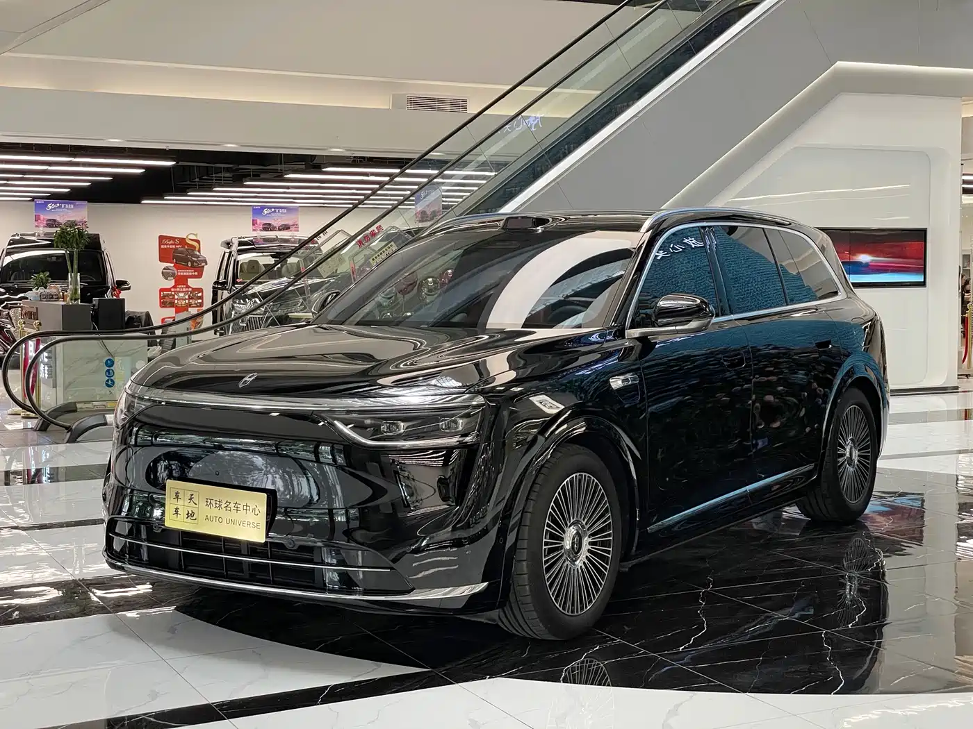 AITO Wenjie AITO M8 2025 Range Extender Max+ Edition 53.4kWh 5-seater