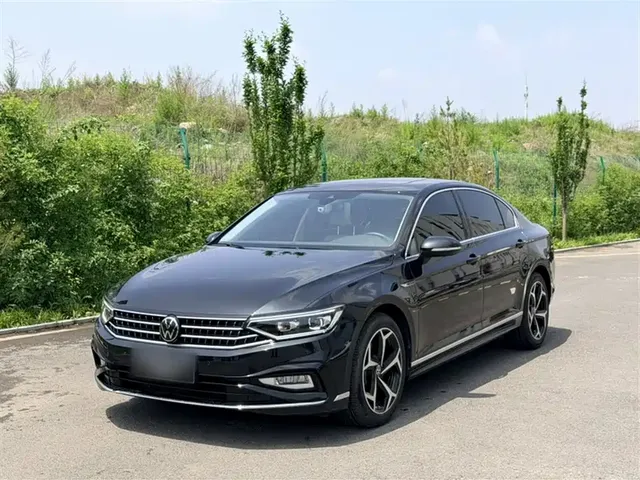 Volkswagen Magotan 2023 Model 2 Million Commemorative Edition 330TSI DSG Luxury