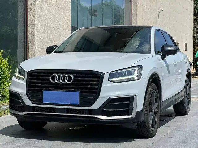 Audi Q2L 2020 35 TFSI Progressive Dynamic Model