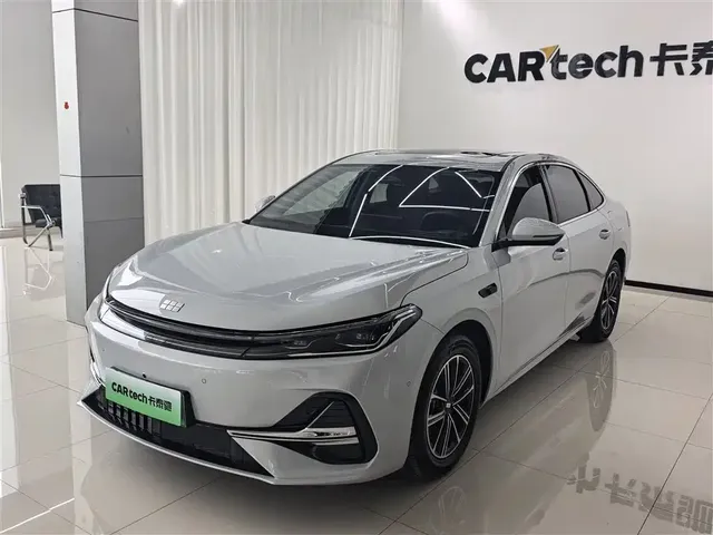 Geely Galaxy A7 2025 EM-i 70km Explorer Edition