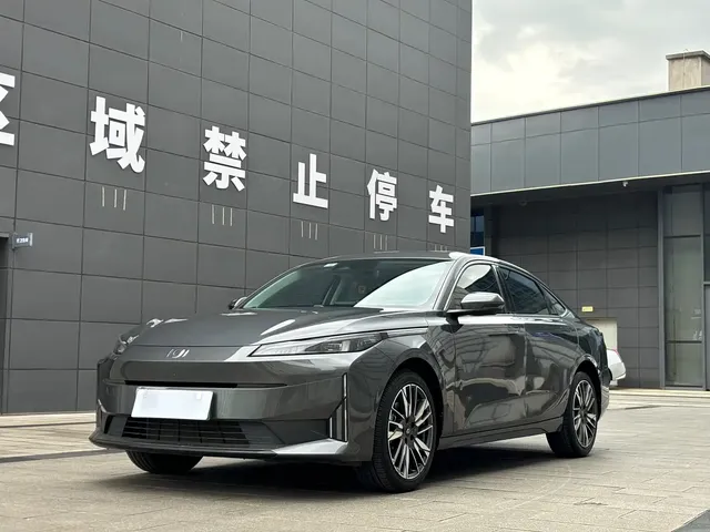 Changan Qiyuan A05 2024 Deluxe Edition 145 Surpass