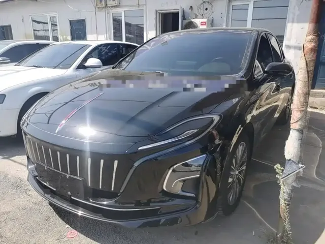 Hongqi E-QM5 2022 431km Charging Enjoyment Edition