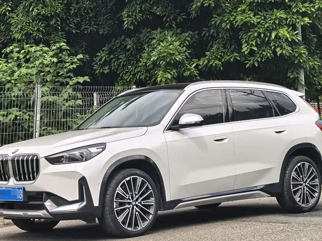 BMW X1 2023 xDrive25Li X Design Package