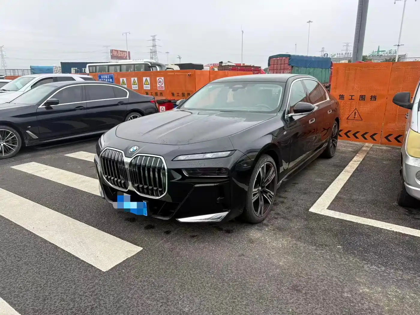 BMW 7 Series 2023 Model 735Li Luxury Package