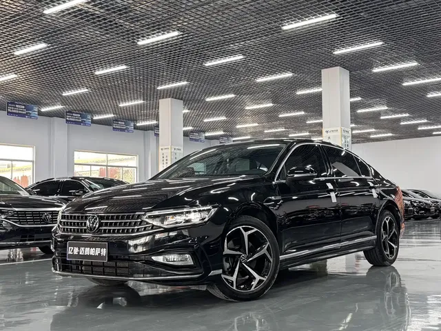 Volkswagen Magotan 2023 Model 2 Million Commemorative Edition 330TSI DSG Luxury