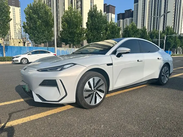 Geely Galaxy E8 2024 665km RWD Starship Voyager Edition