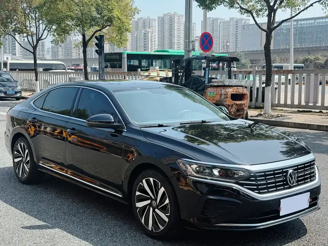 Volkswagen Passat 2024 330TSI Starlight Elite Edition