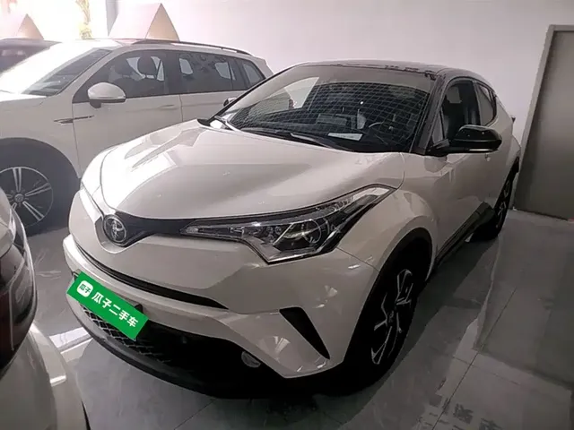 Toyota C-HR 2020 Model 2.0L Leading