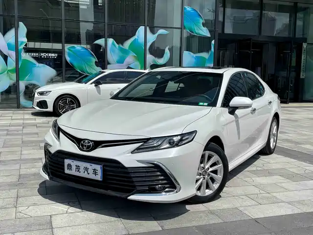 Toyota Camry 2021 2.0G Luxury Edition
