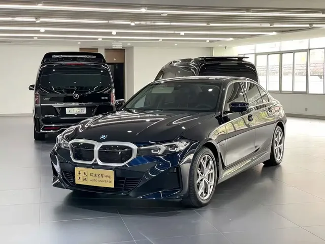 BMW i3 2024 eDrive 35 L