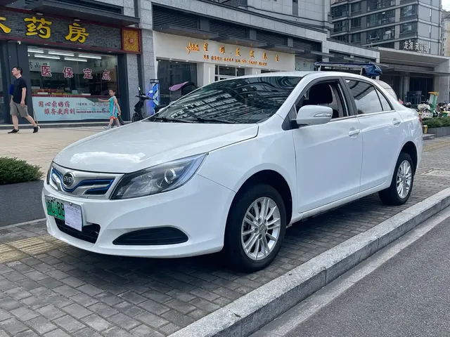 BYD e5 2018 450 Connected Enjoyment