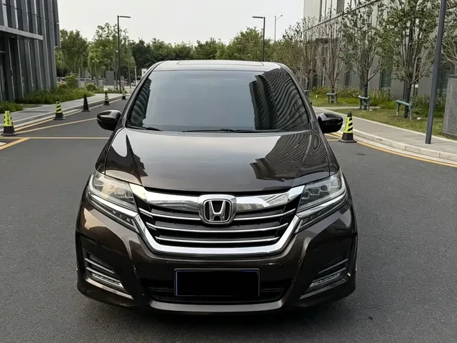 Honda Elysion 2016 2.4L Luxury Edition